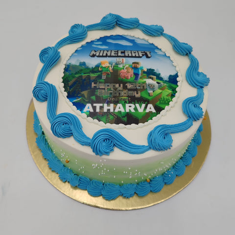 Rounded Minecraft Picture on round cake