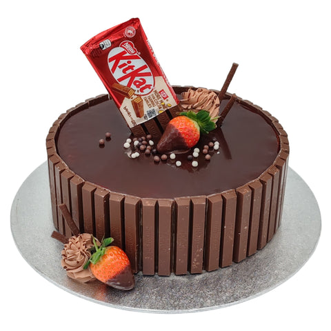 KitKat Flavoured Cake